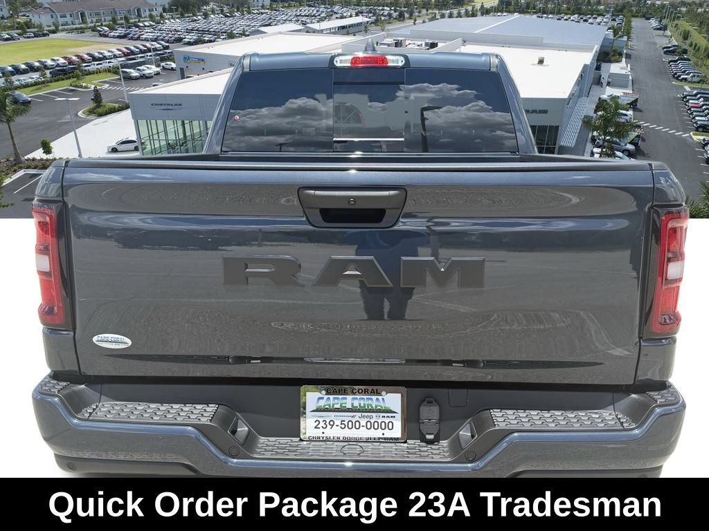 2025 Ram 1500 Tradesman photo 4