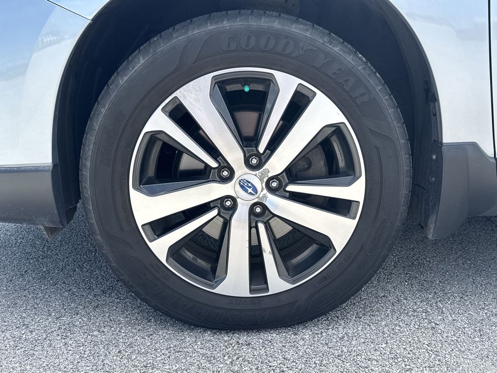 2019 Subaru Outback 2.5i photo 19