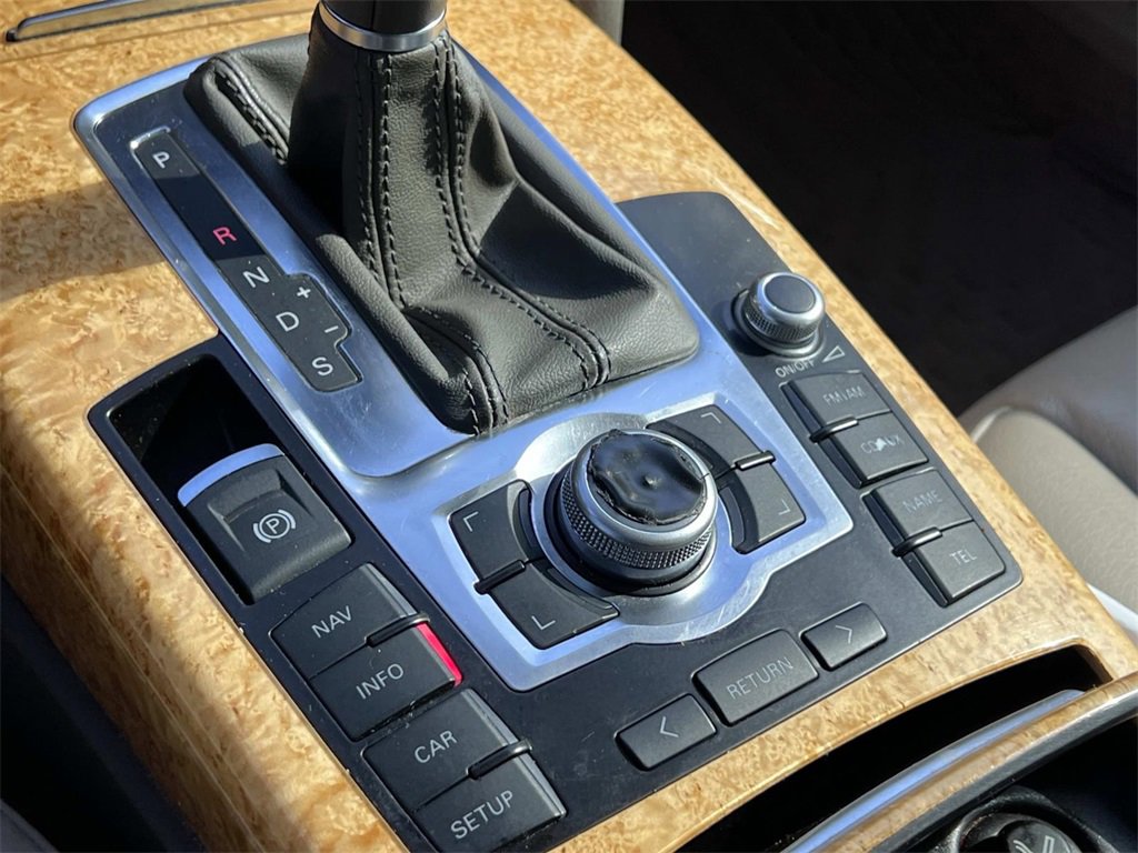 2010 Audi A6 Quattro Premium Plus photo 21