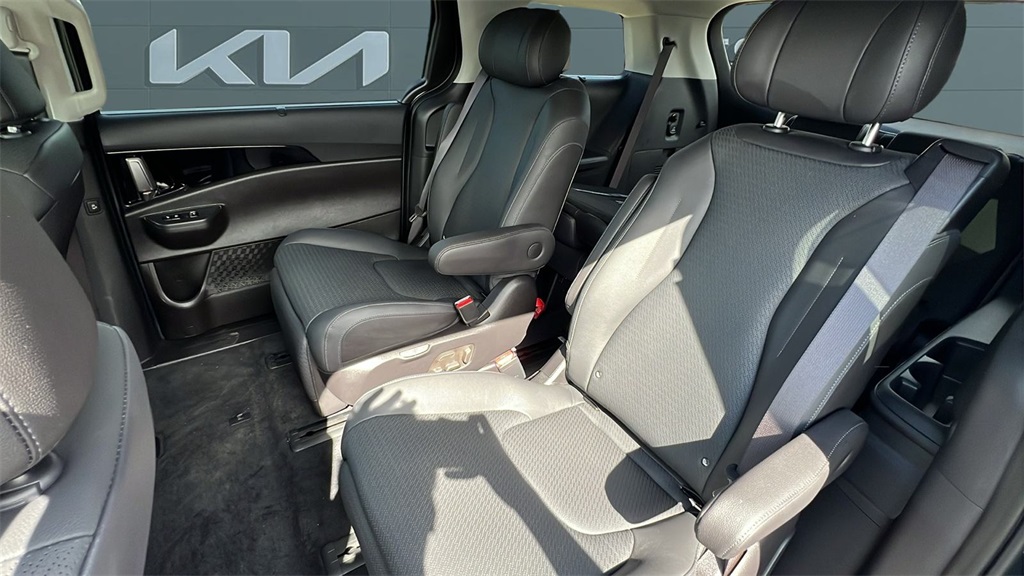 2026 Kia Carnival SX Prestige photo 7