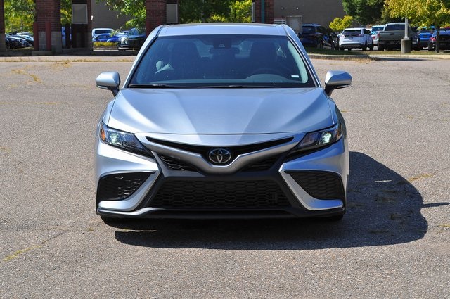 2023 Toyota Camry SE photo 8