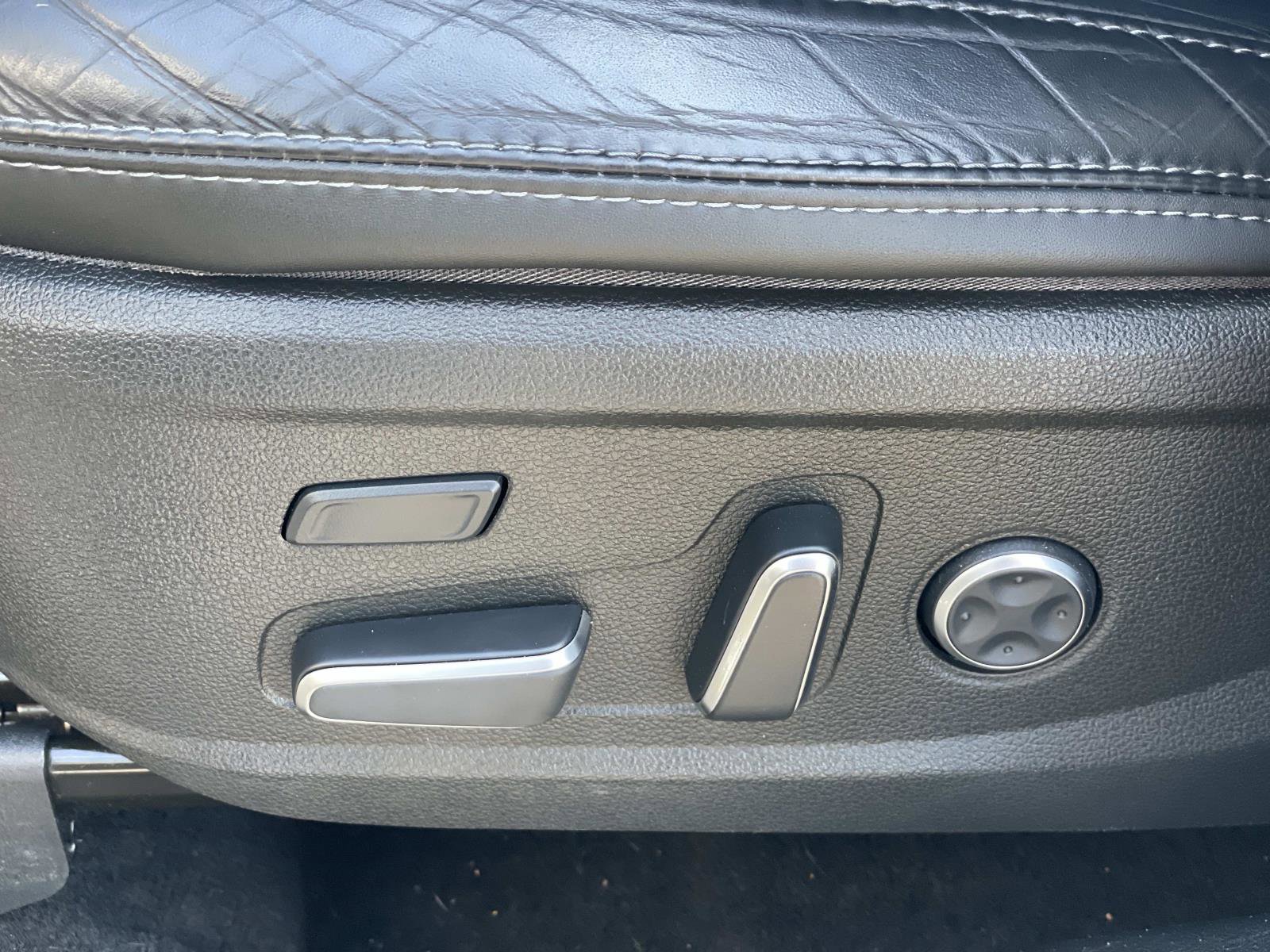 2023 Hyundai Santa Fe Calligraphy photo 16