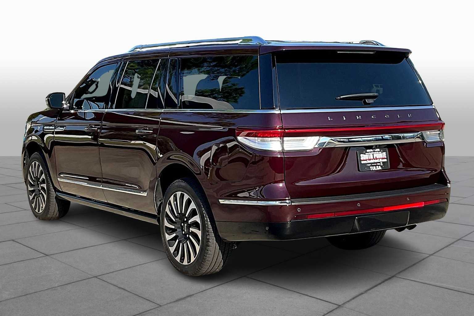 2024 Lincoln Navigator Black Label photo 10