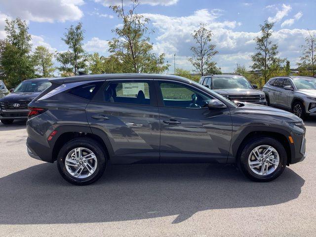 2026 Hyundai Tucson SE photo 4