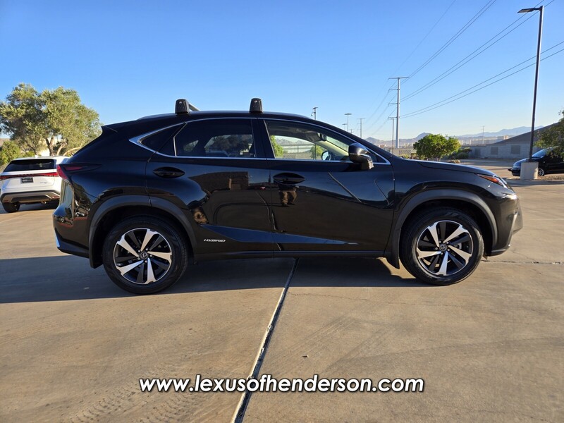 2021 Lexus NX 300h AWD photo 7