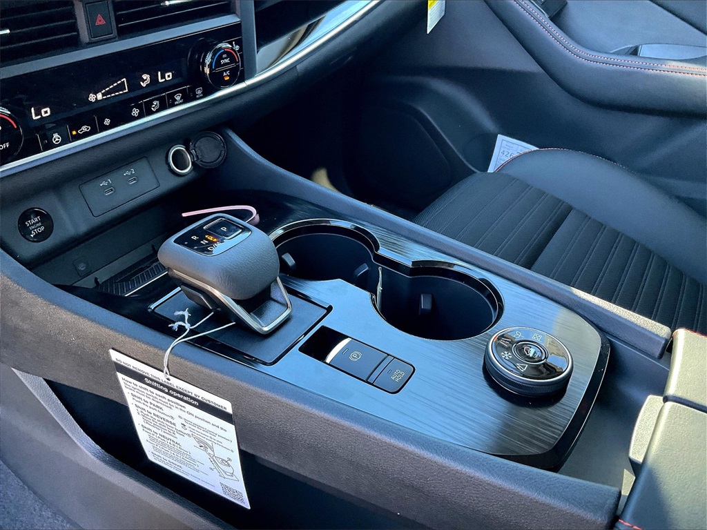 2026 Nissan Rogue SV photo 13