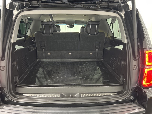 2018 Chevrolet Suburban LT photo 8