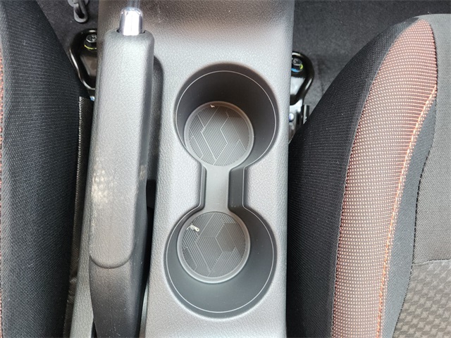 2025 Nissan Versa SR photo 12