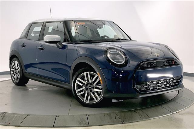 2026 MINI Hardtop 4 Door S's photo