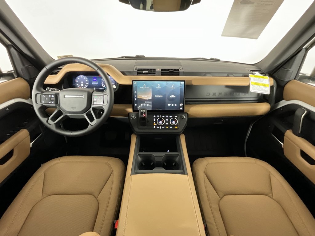 2026 Land Rover Defender 110 X-Dynamic SE photo 4