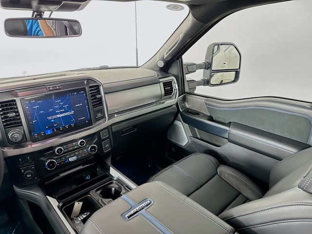 2025 Ford F-450 photo 25