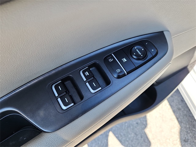 2018 Kia Optima LX photo 7