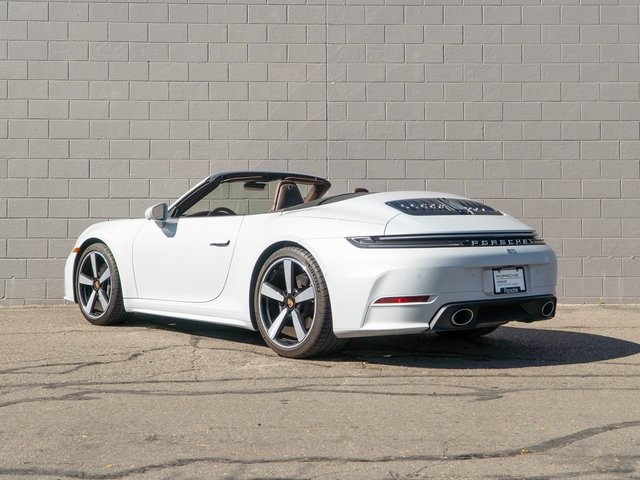 2025 Porsche 911 photo 3