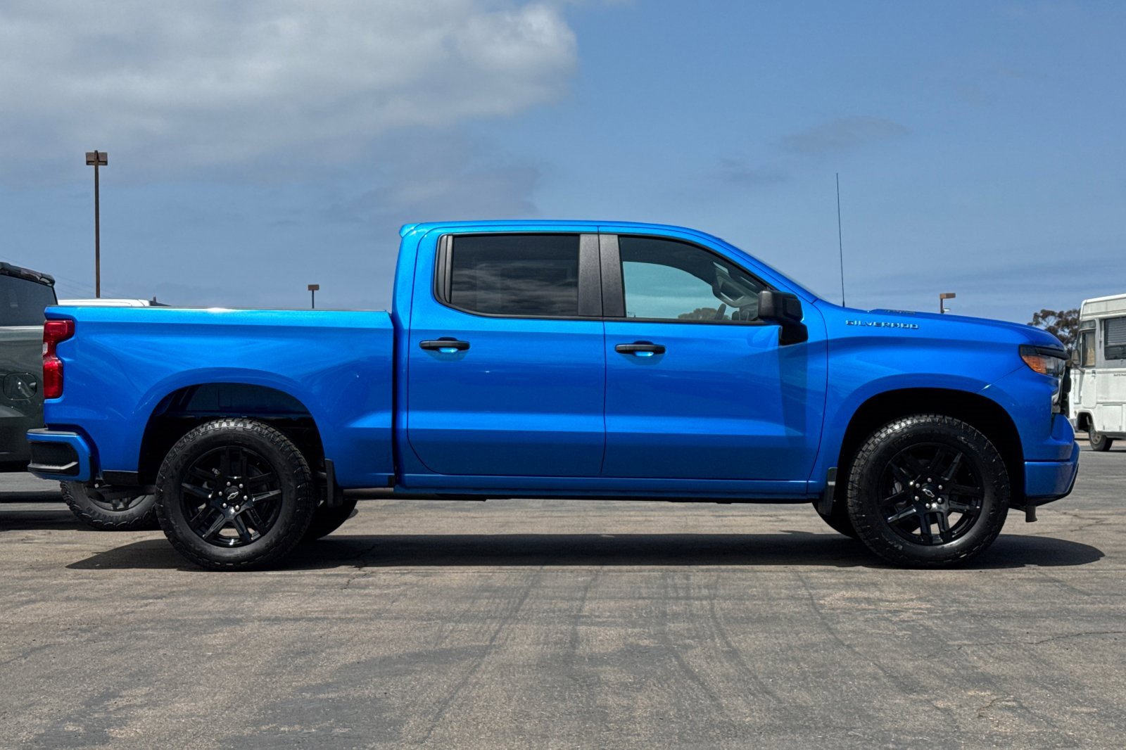 2025 Chevrolet Silverado 1500 Custom photo 2