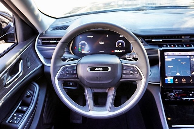 Used 2023 Black Jeep Limited image 18