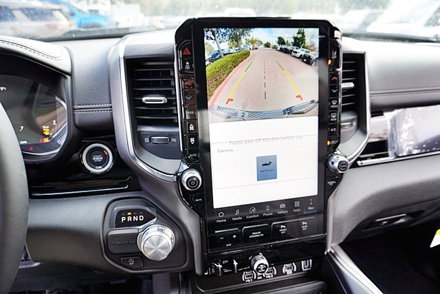 New 2026 Diamond Black Crystal Pearl-Coat Exterior Paint RAM Laramie image 34