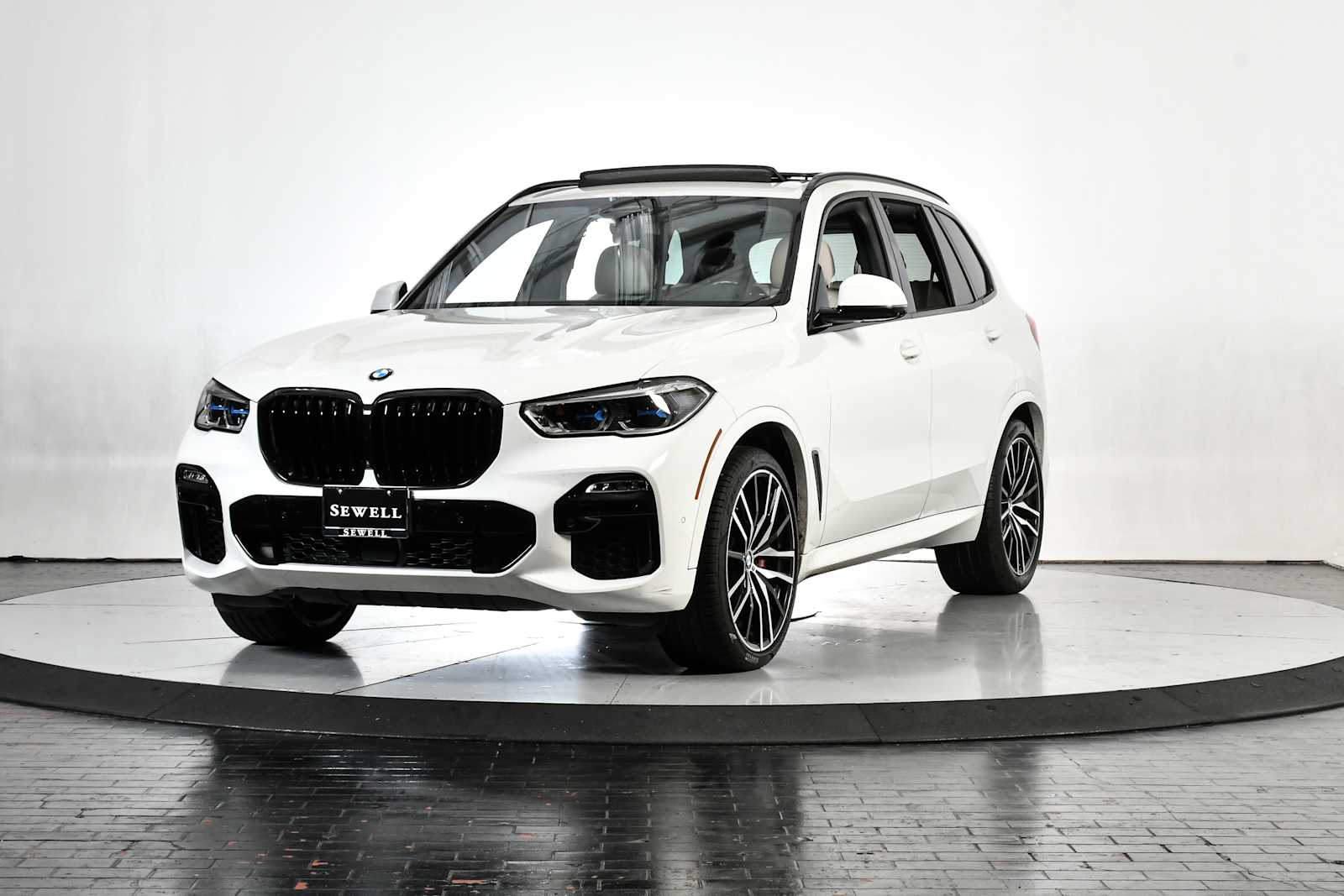 2021 BMW X5 40i's photo