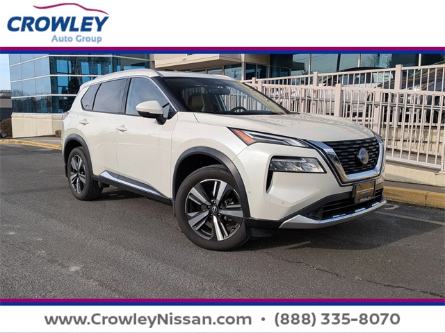 2022 Nissan Rogue Platinum's photo