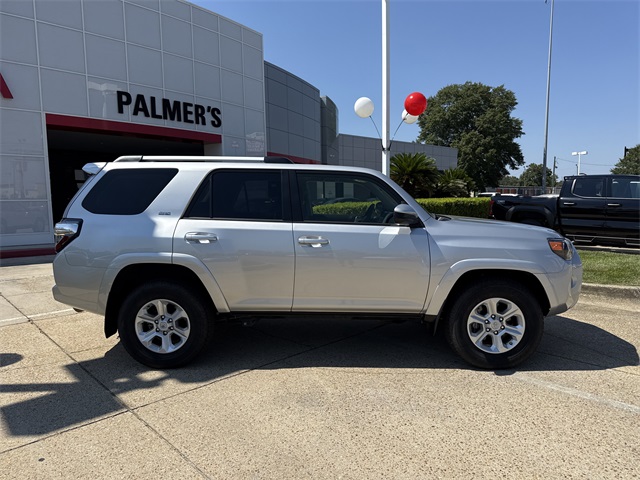 2024 Toyota 4Runner SR5 photo 2