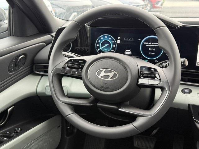 2025 Hyundai Elantra Hybrid Limited photo 7