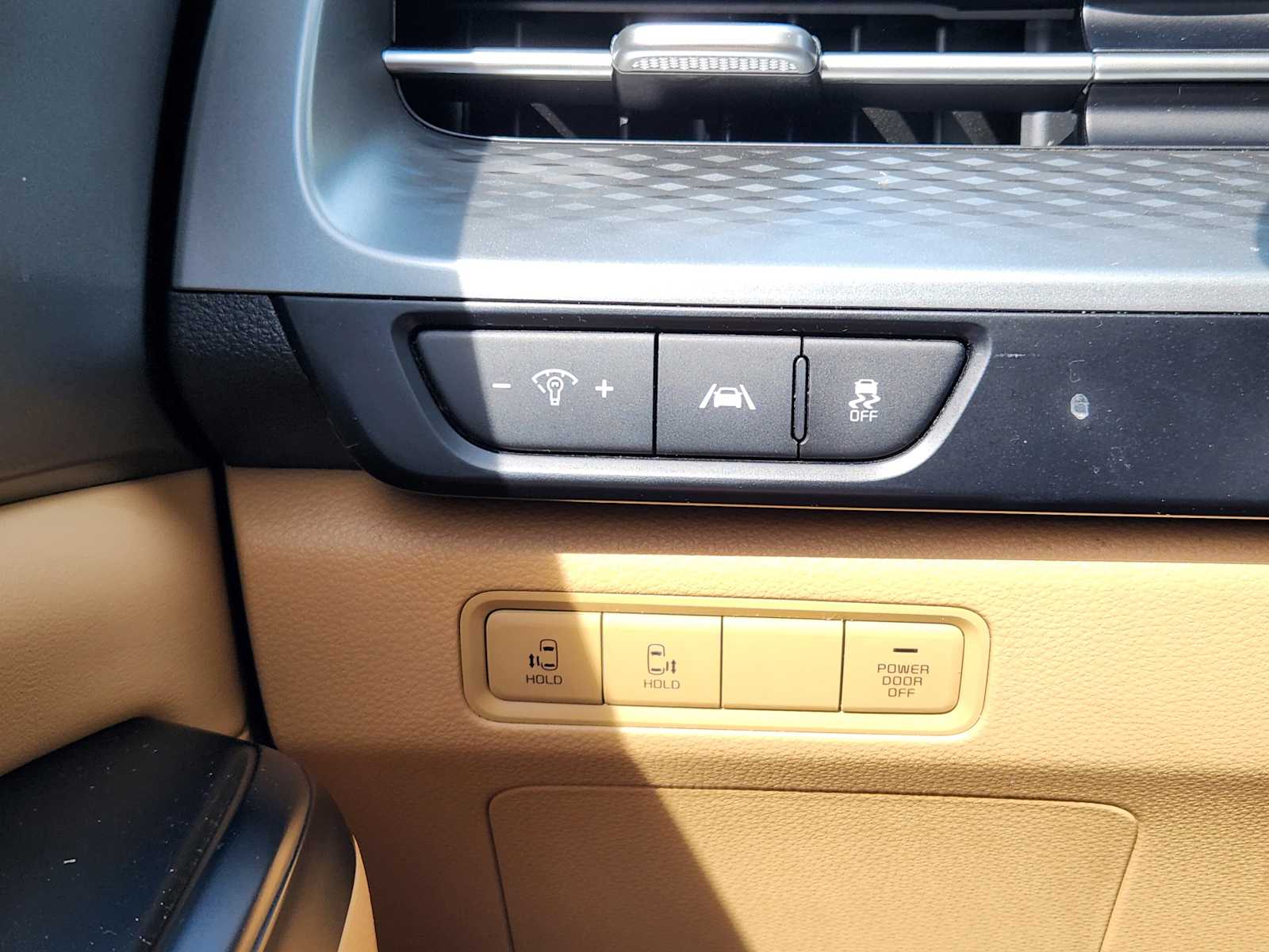 2022 Kia Carnival LXS photo 21