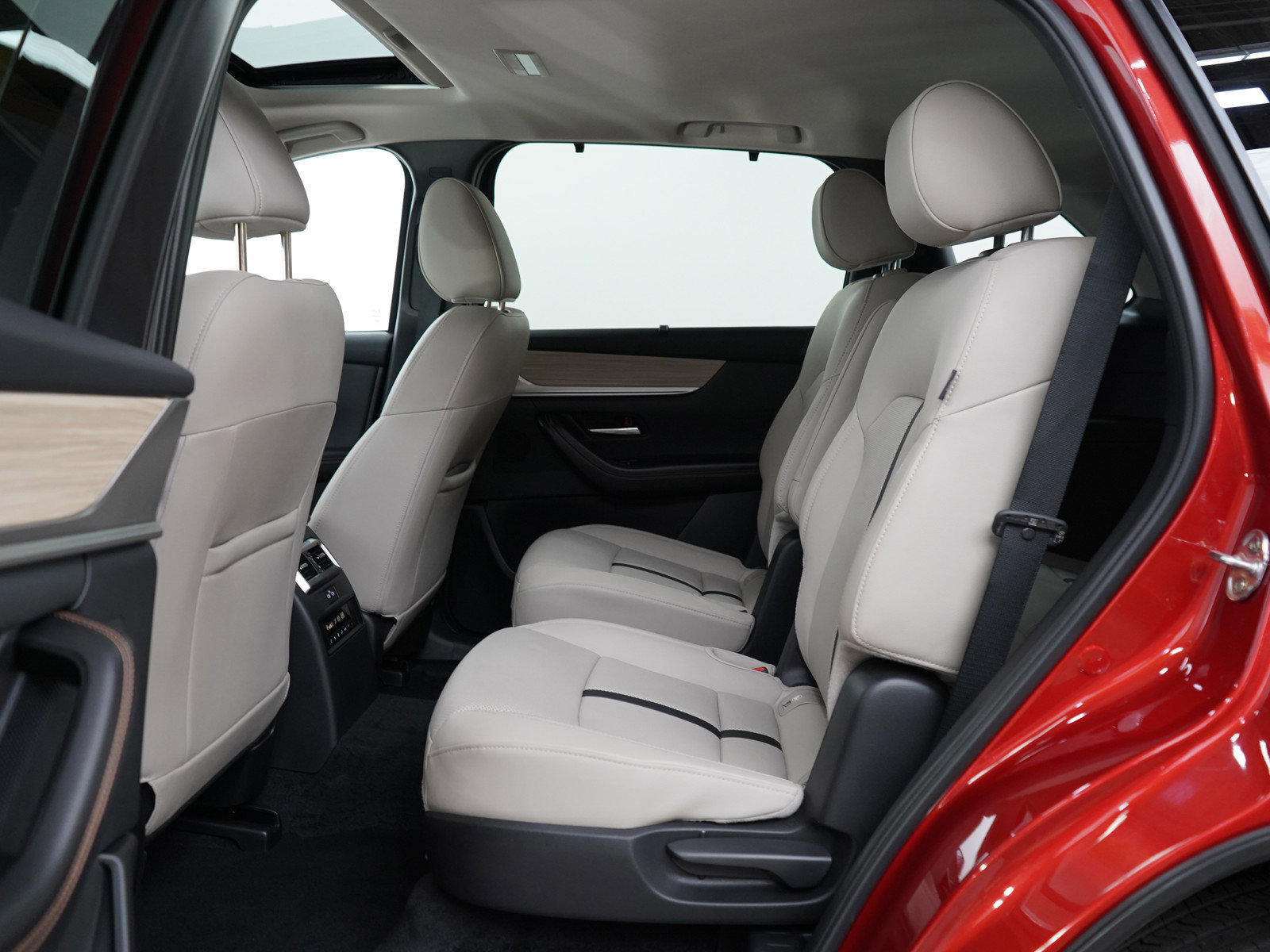 2025 Mazda CX-90 Preferred photo 18