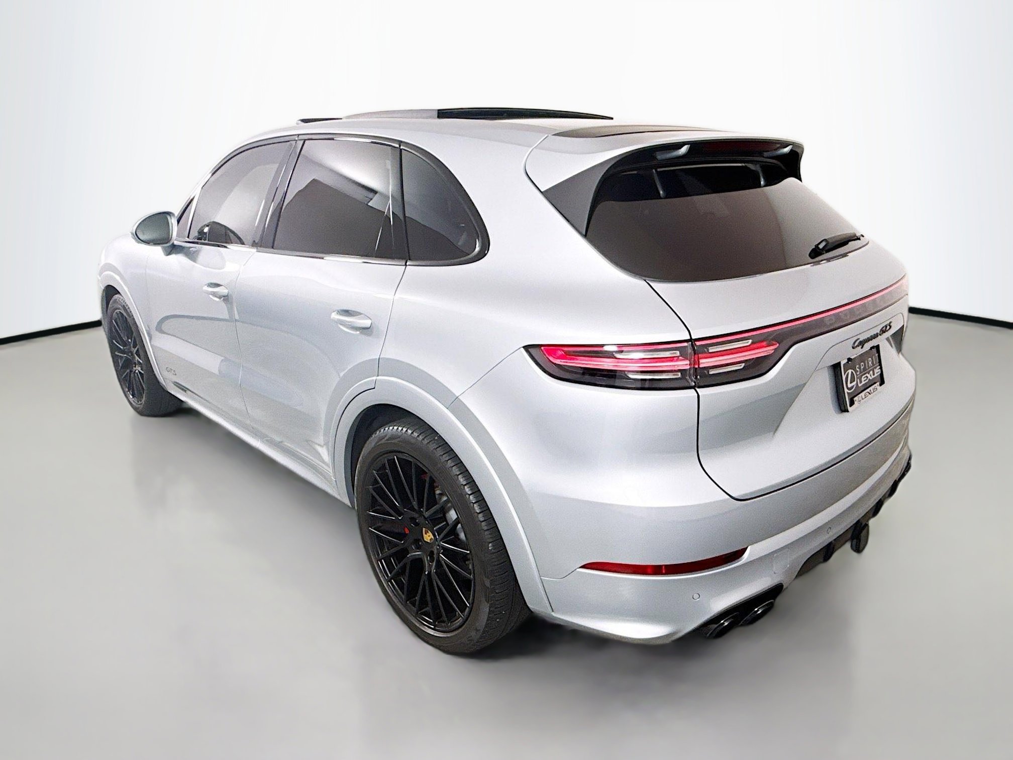 2021 Porsche Cayenne GTS photo 5