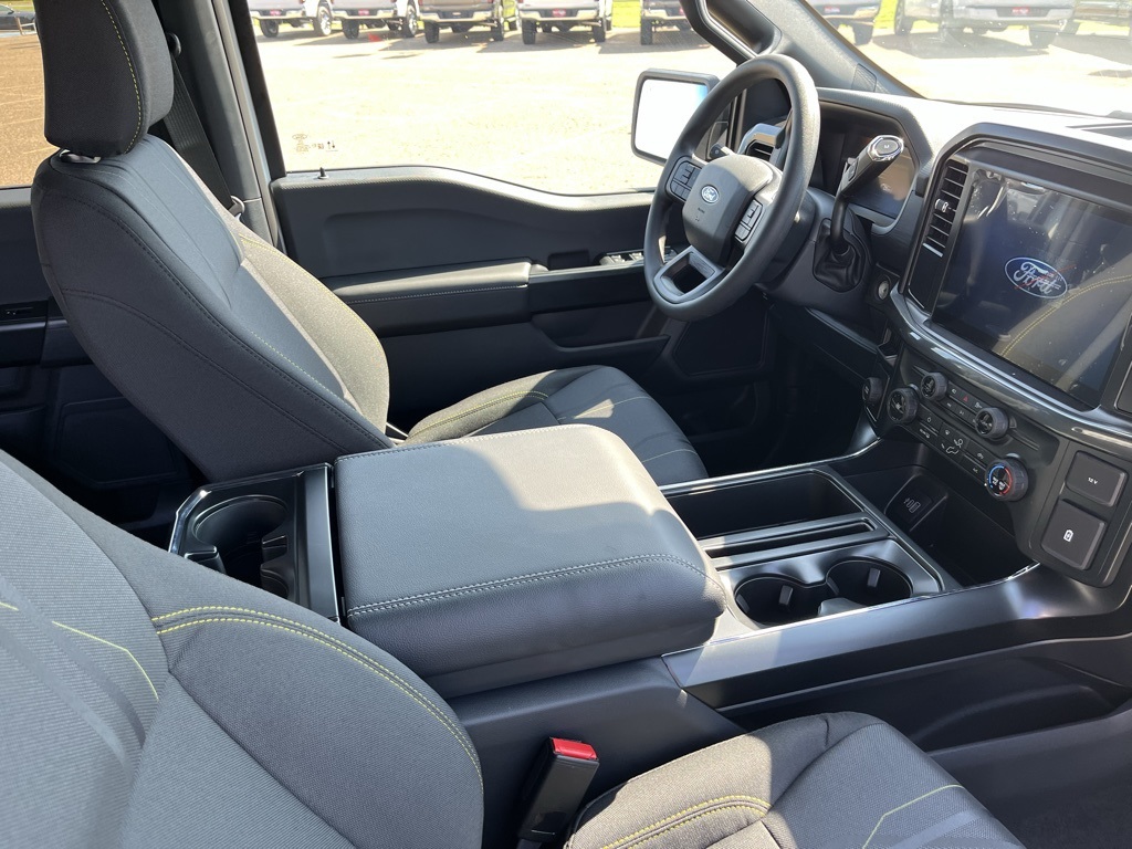 2025 Ford F-150 STX photo 18