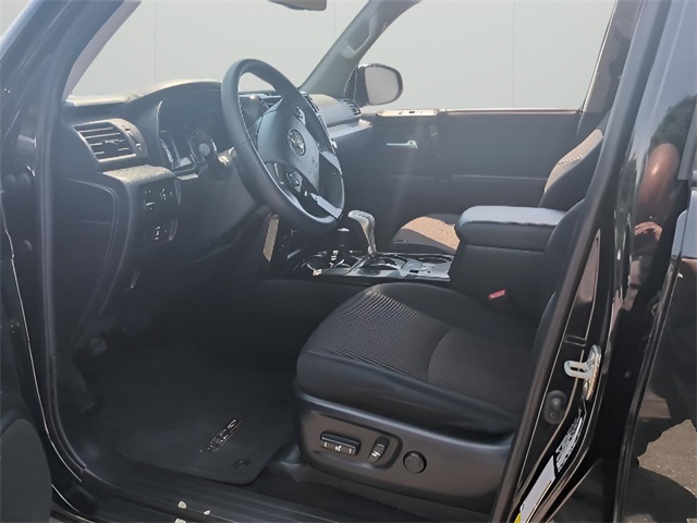 2024 Toyota 4Runner TRD Off-Road photo 9
