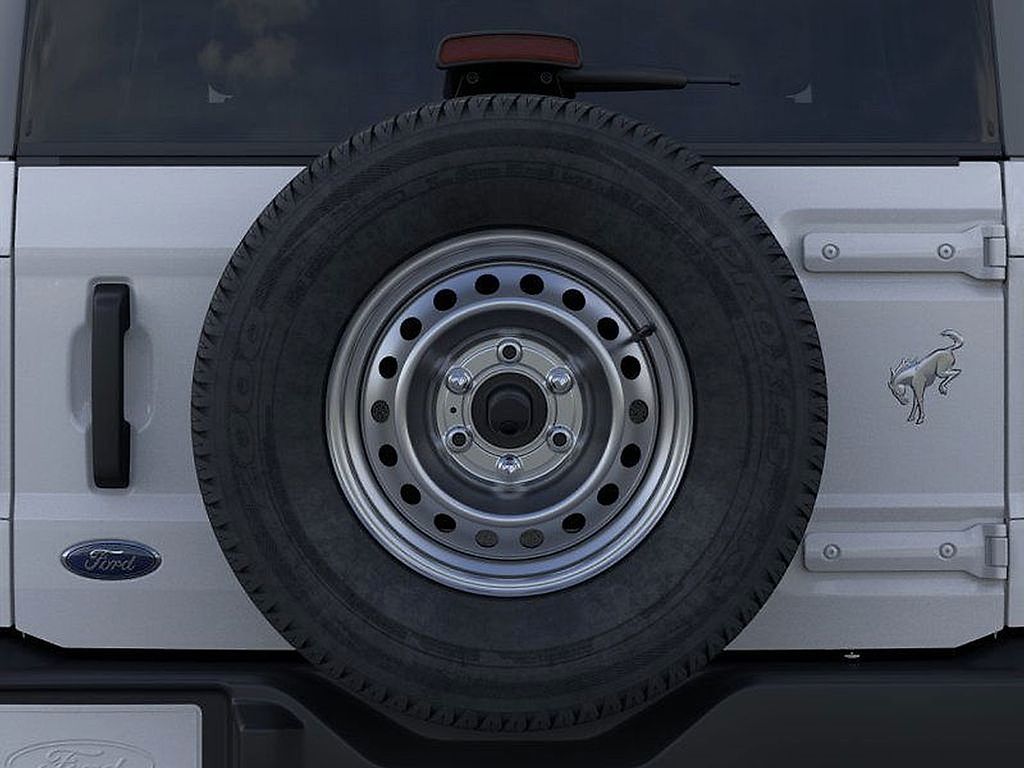 2025 Ford Bronco Base photo 22