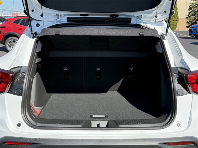 2026 Chevrolet Trax ACTIV photo 2