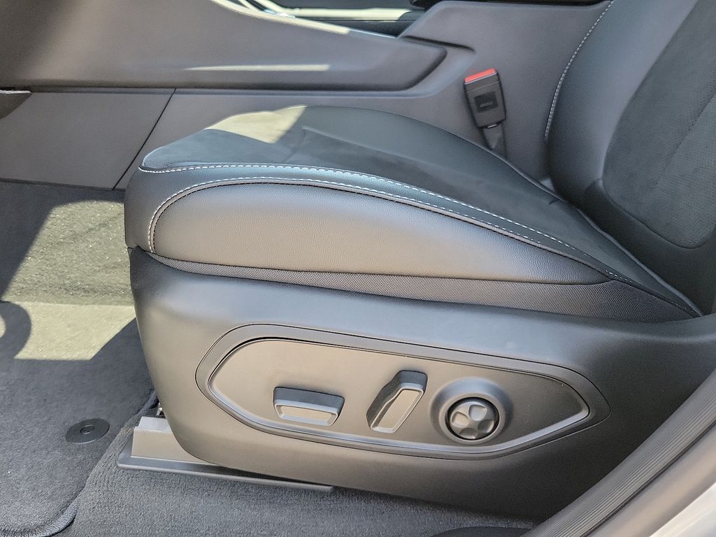 2025 Jeep Grand Cherokee Altitude X photo 13