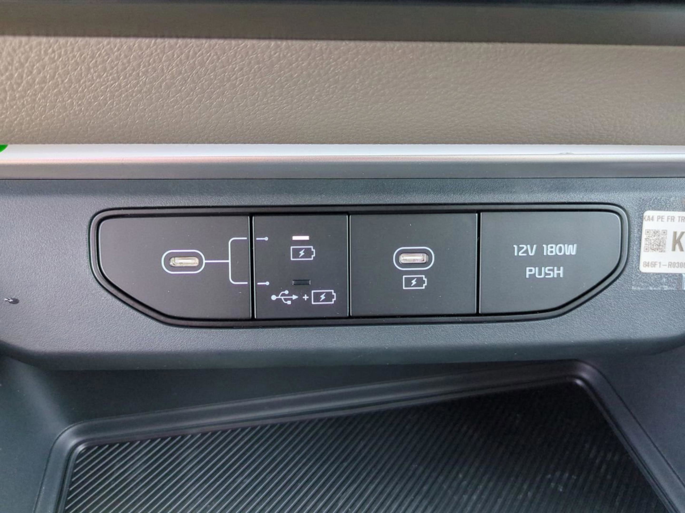 2026 Kia Carnival LX photo 20