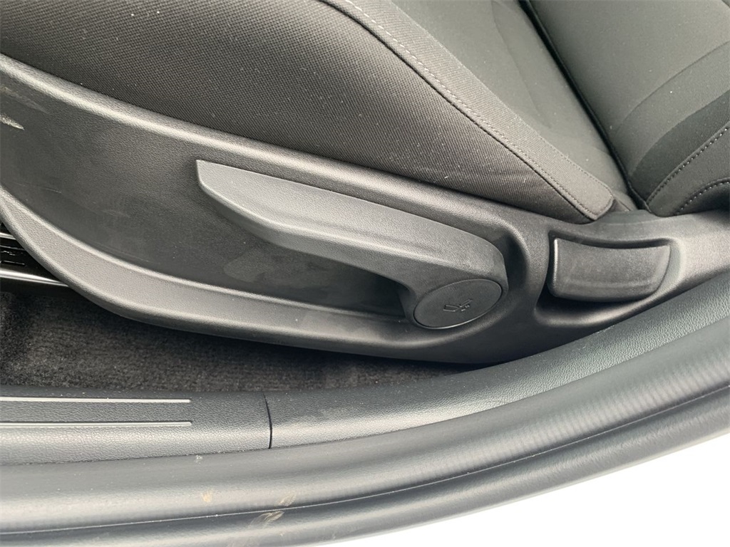 2025 Hyundai Elantra Blue SEL Sport photo 4