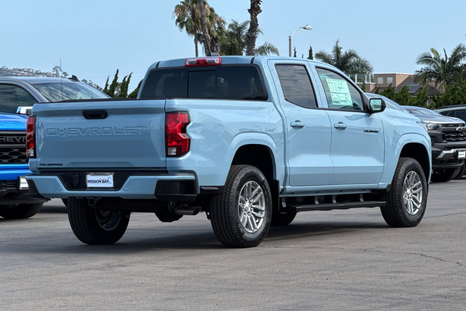 2025 Chevrolet Colorado Work Truck LT photo 4