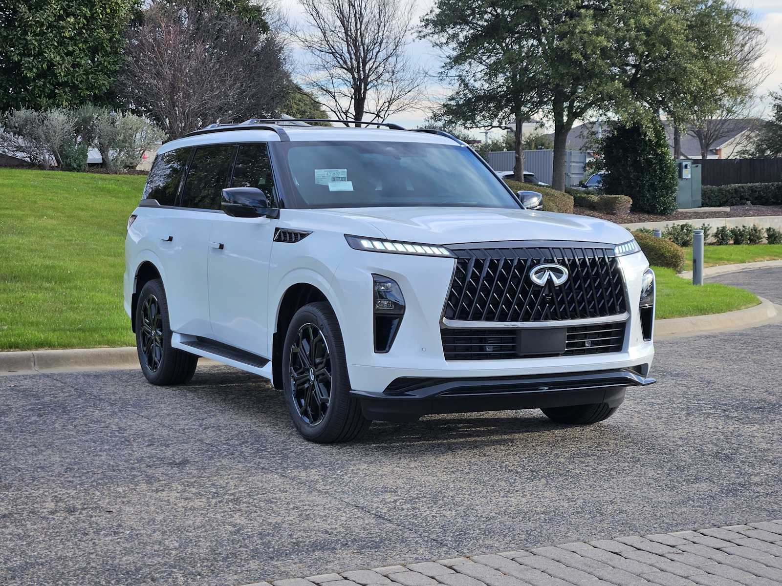 2026 INFINITI QX80 Sport - Photo 2