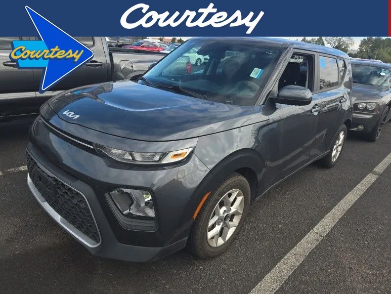 2022 Kia Soul LX's photo