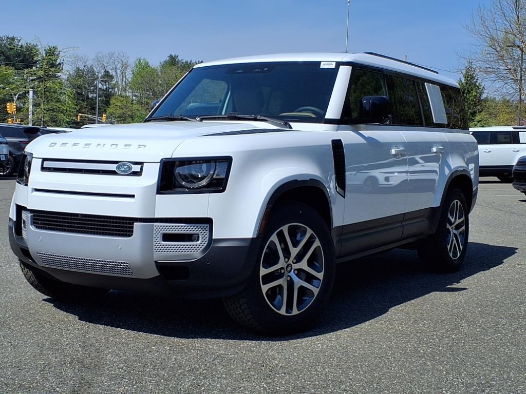2025 Land Rover Defender 130 S photo 16