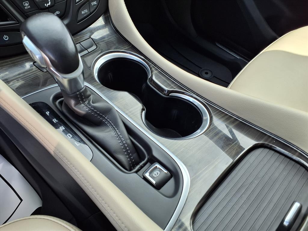 2020 Buick Envision Essence photo 18