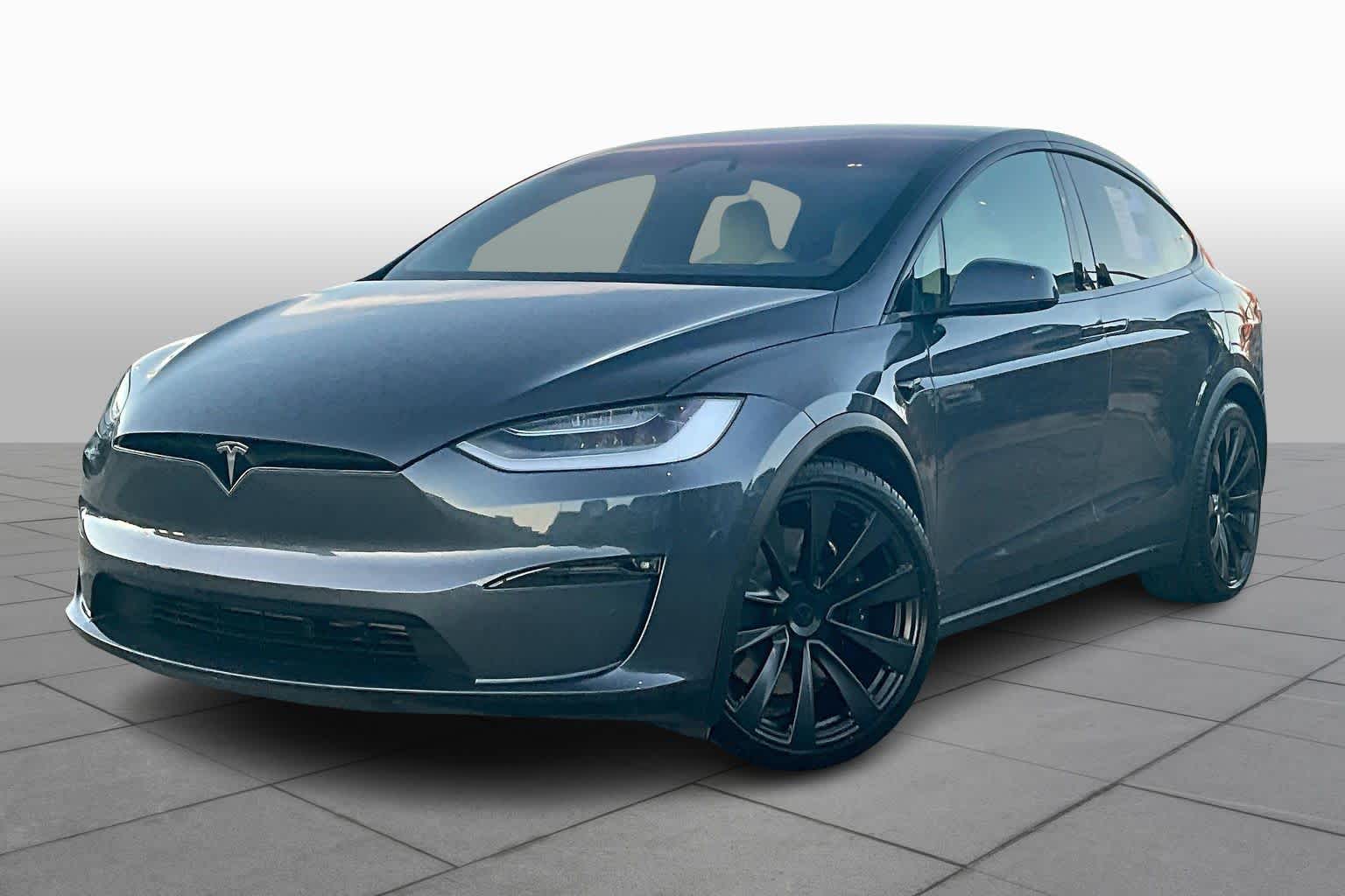 2022 Tesla Model X Plaid's photo