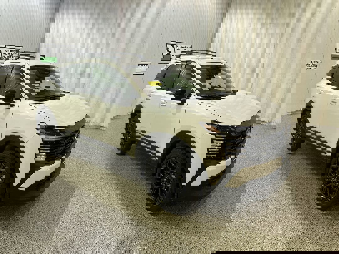 2026 Nissan KICKS SR's photo