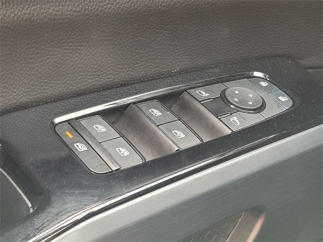 2024 Nissan Pathfinder SL photo 29