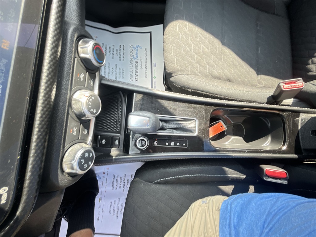 2024 Nissan Kicks SV photo 19