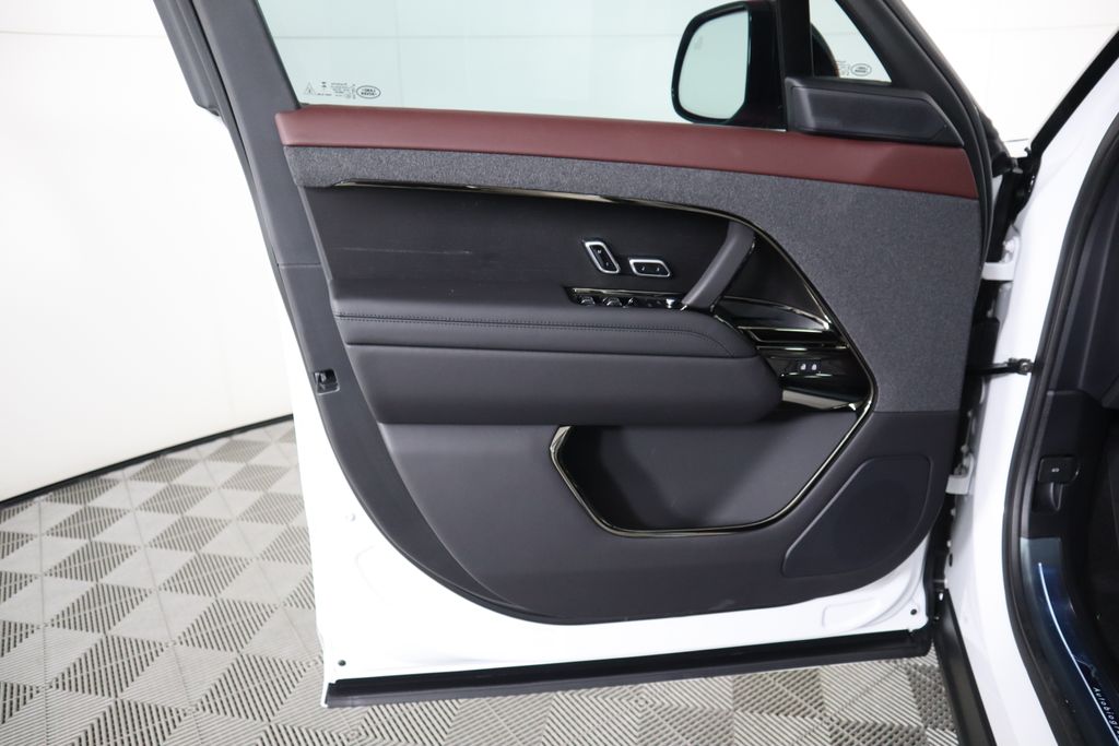 2025 Land Rover Range Rover Sport Autobiography photo 21