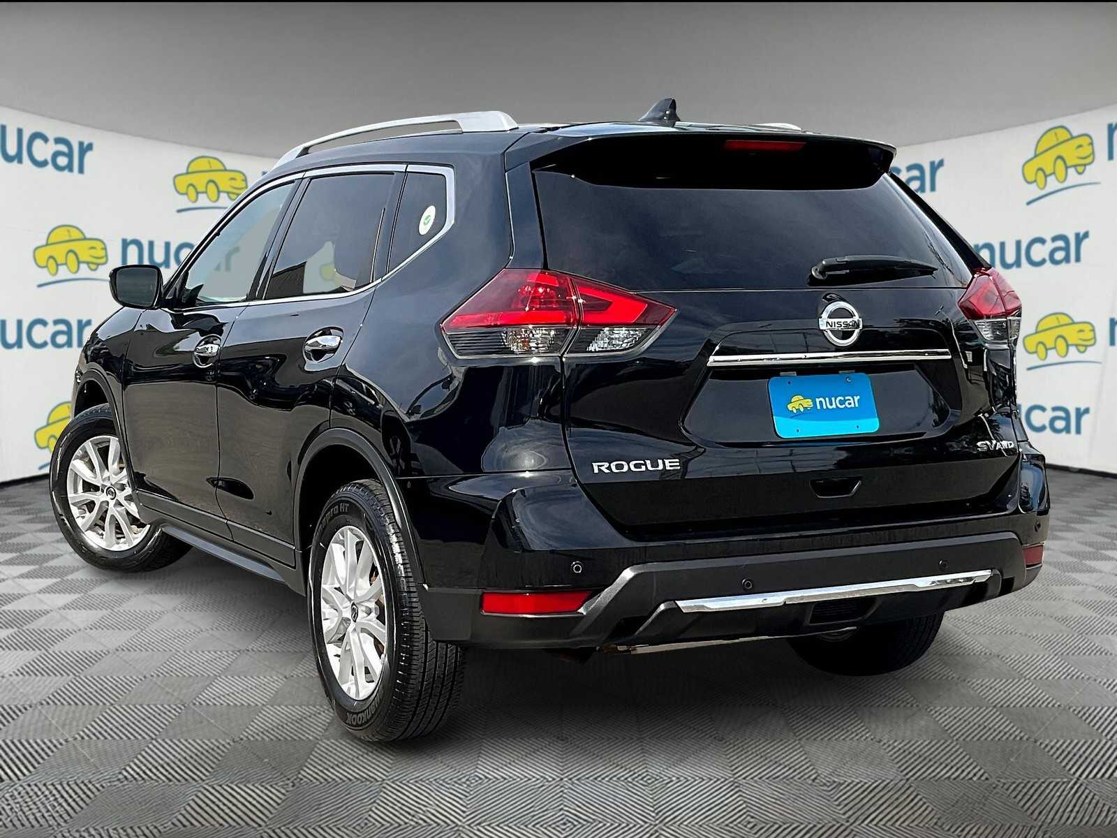 2019 Nissan Rogue SV photo 4