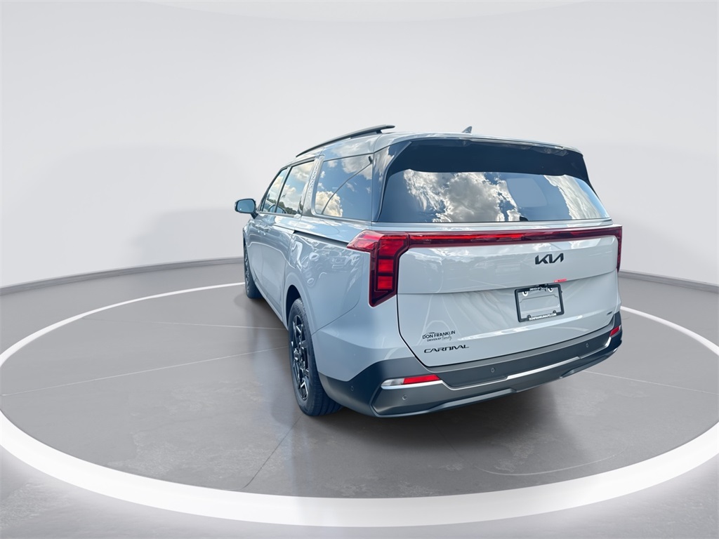 2026 Kia Carnival SX photo 6