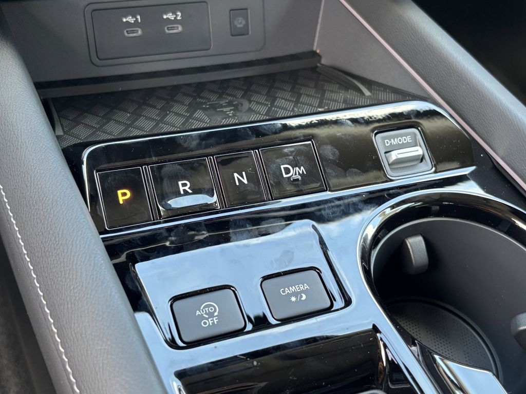 2025 Nissan Murano Platinum photo 11