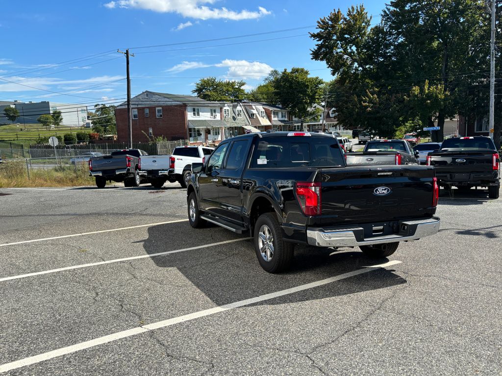 2024 Ford F-150 XLT photo 2