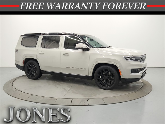 2022 Jeep Grand Wagoneer Series III's photo