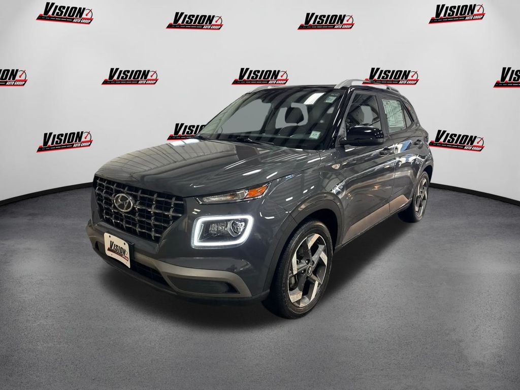 2023 Hyundai Venue Limited's photo